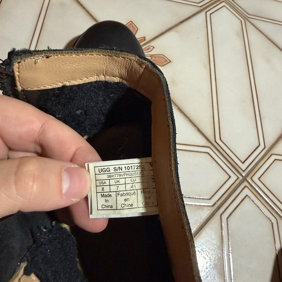 UGG Men's Black Dalvin Leather & Suede Boots - Picture 10 of 11